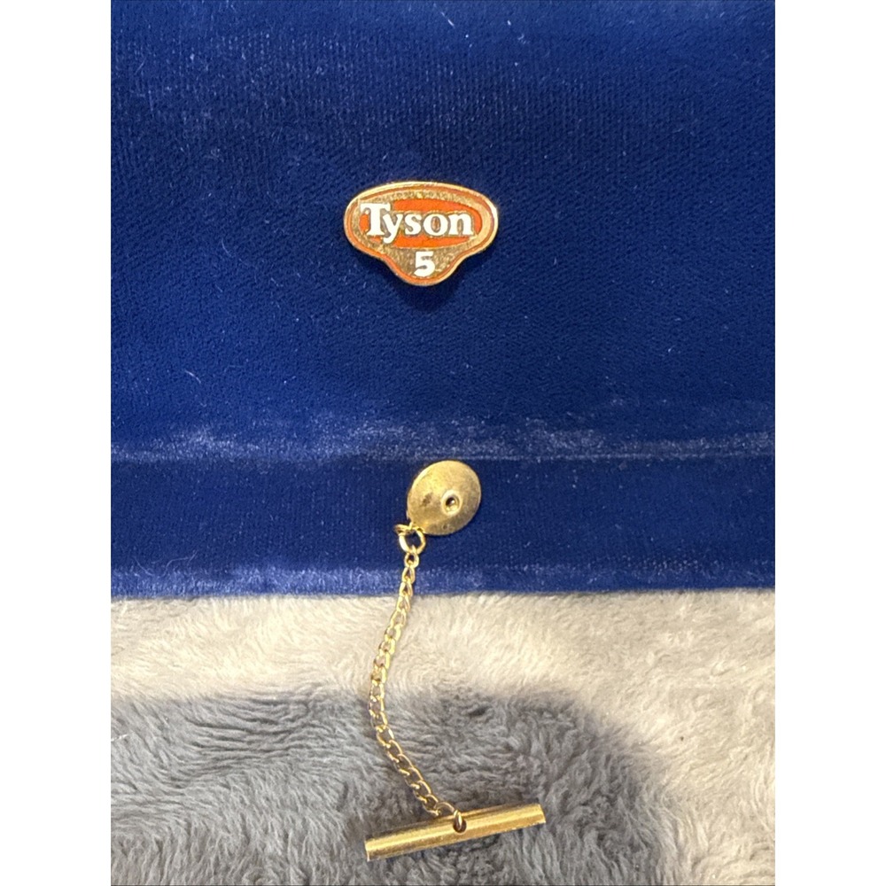 Vtg Tyson Chicken 5 Years Gold Tone Lapel Pin